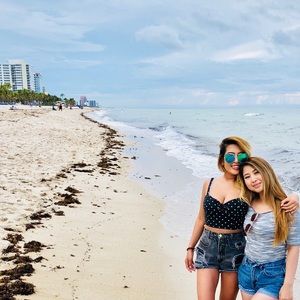 Keyhole polka dot crop top